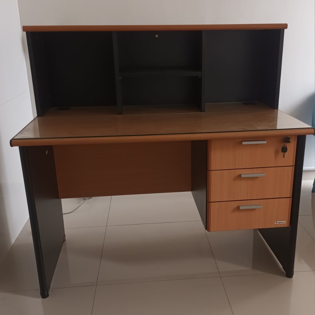 Meja Resepsionis HIGHPOINT - Second