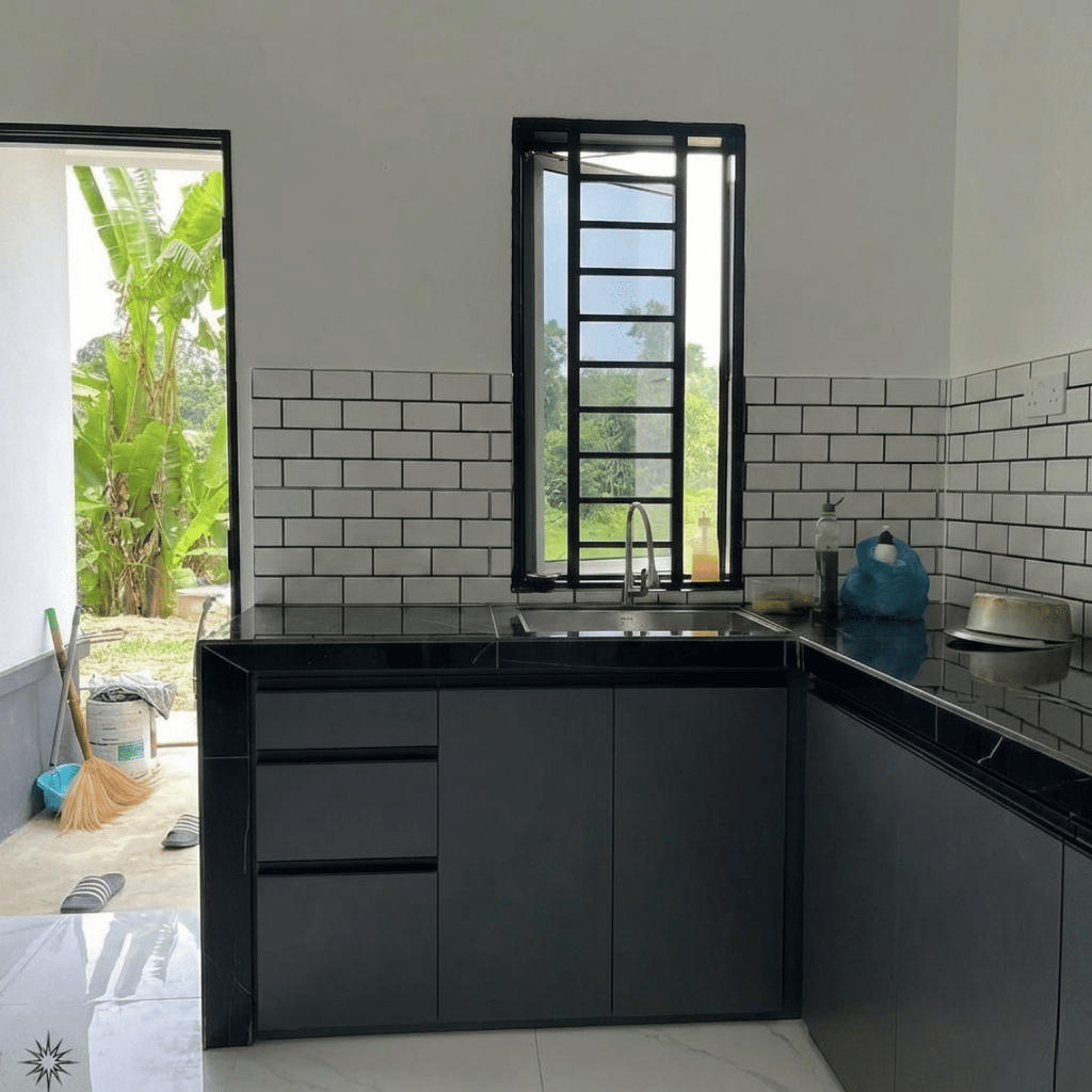 Kitchen Set Minimalis Industrial Hitam Elegan Custom Royalhadi Furniture Interior