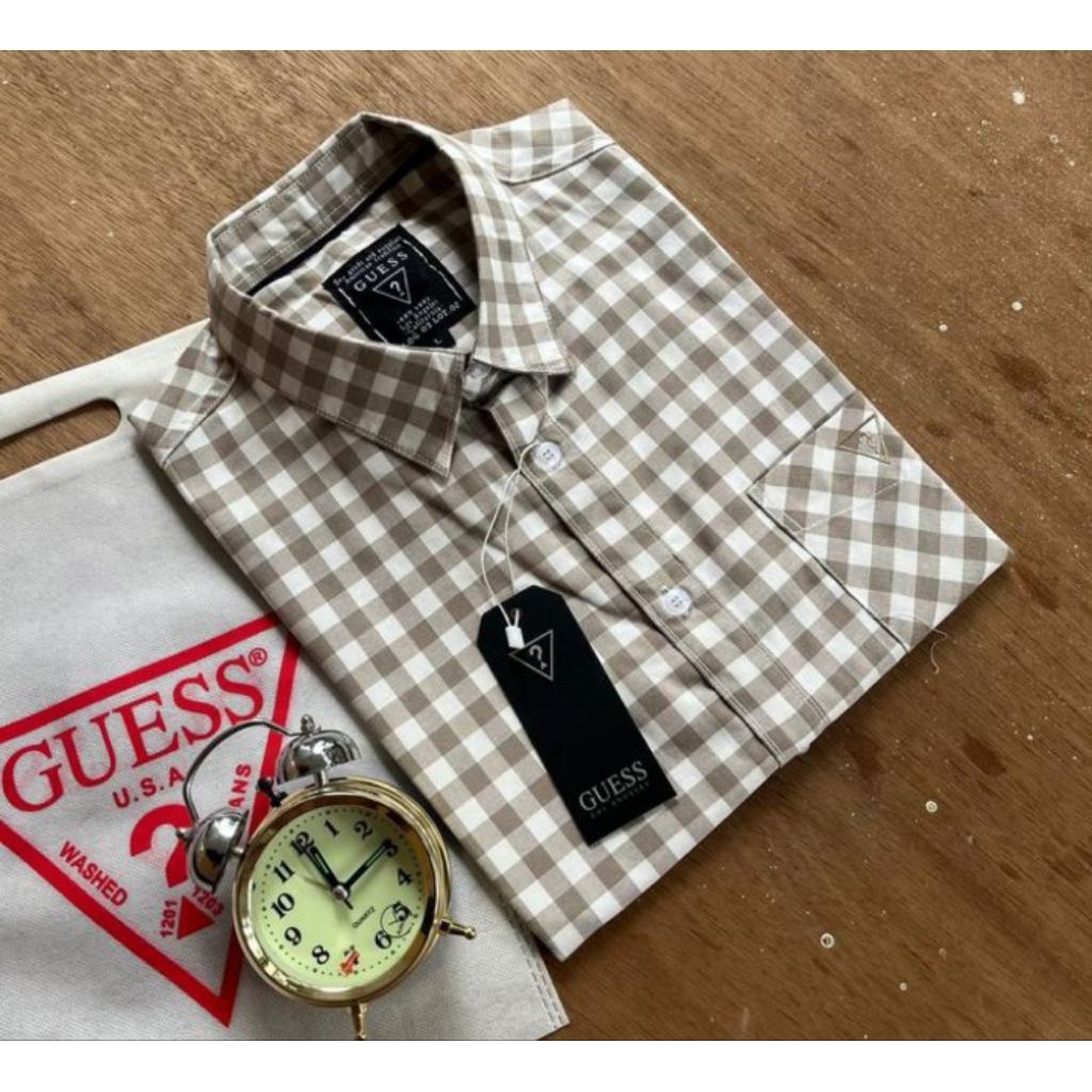 Guess Kemeja Pria Warna Mocca