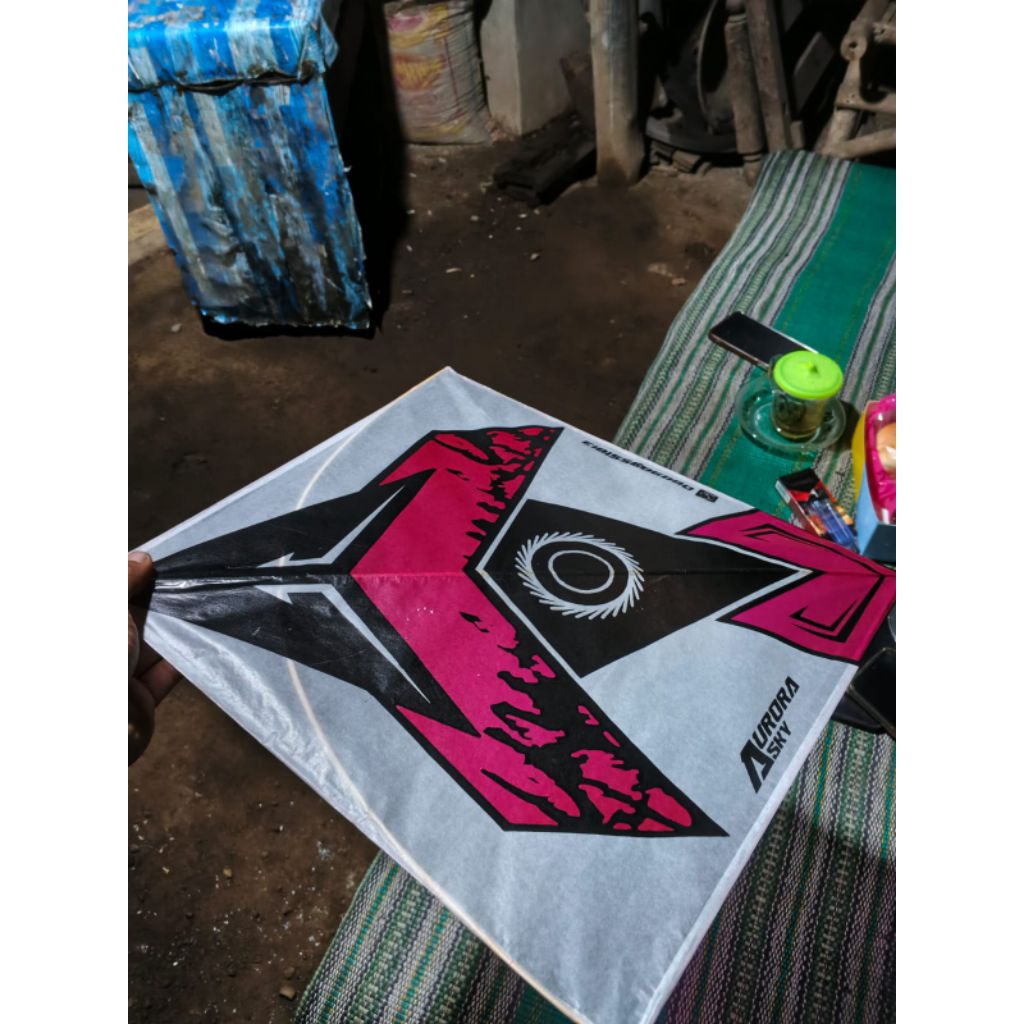 Layang-Layang Sukhoi Superan 2 Warna Stabilo Bambu Petung 100 pcs
