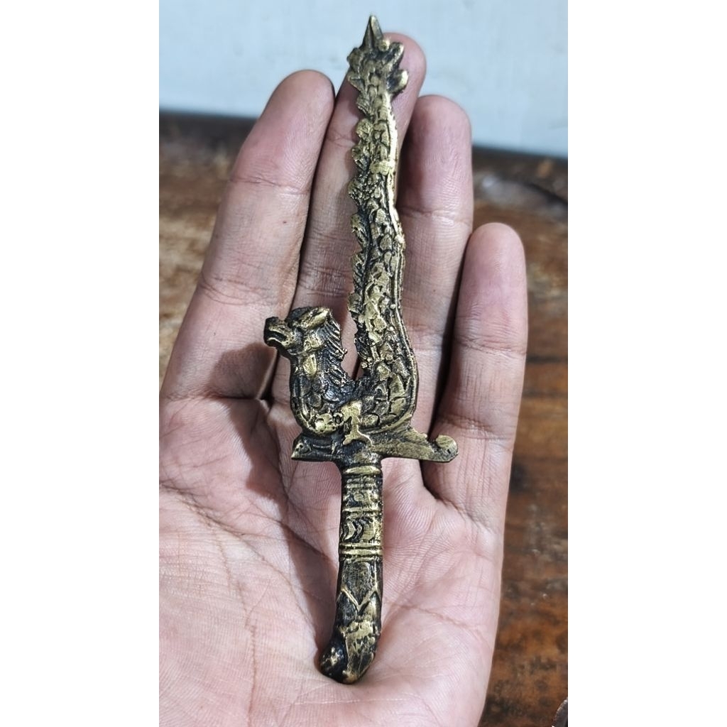Keris Naga Kuningan Lawasan