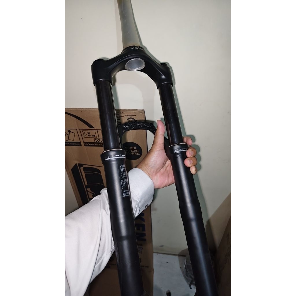Fork Rockshox Recon Ta boost T130 ba 27.5 mulus second