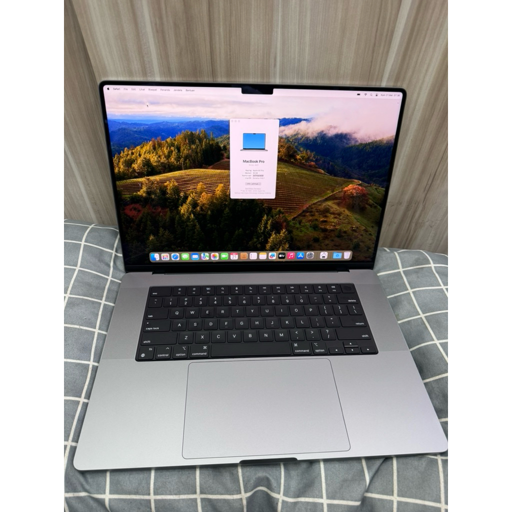 MACBOOK PRO M1 PRO (2021) 16-inch ram 16/512GB EX RESMI IBOX (bekas)