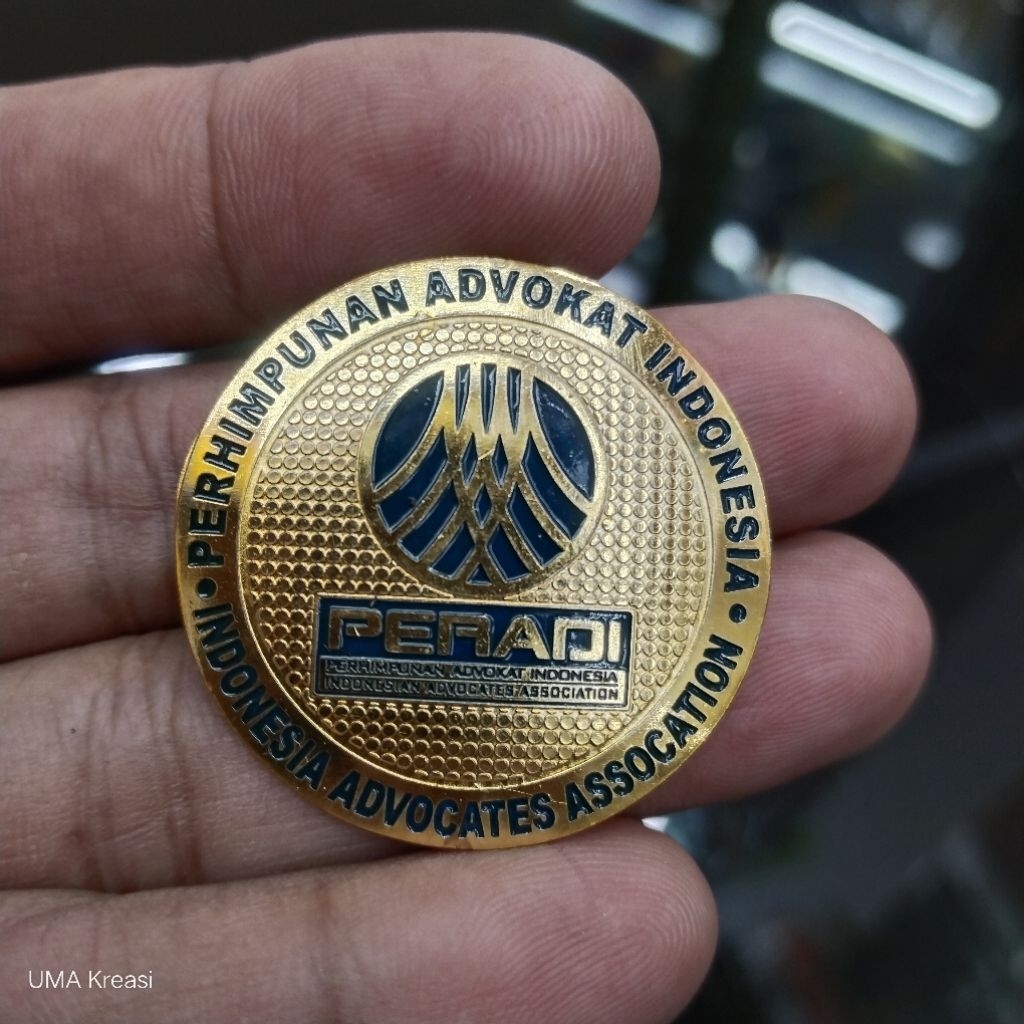 Pin PERADI Premium sepuh emas