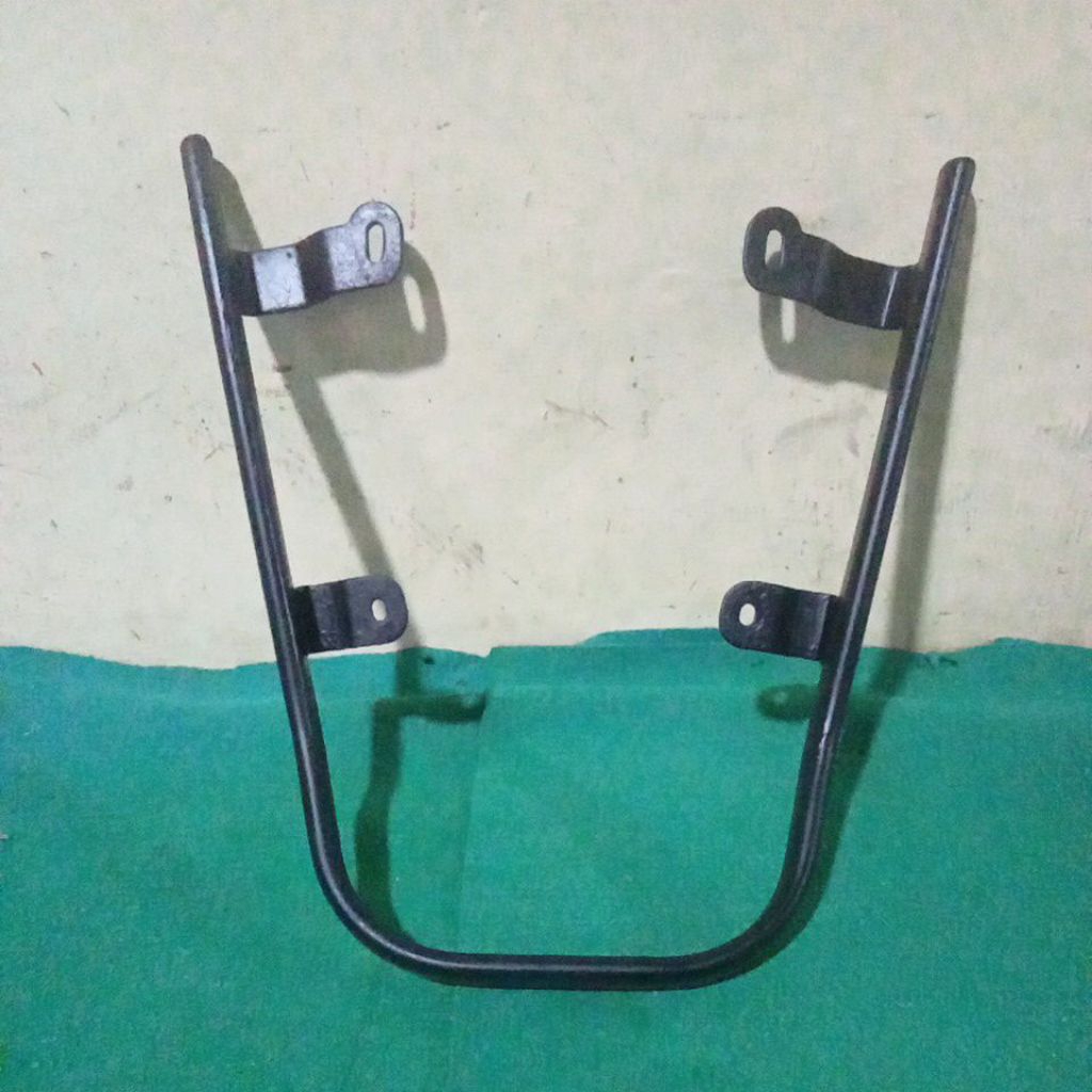 behel belakang motor Yamaha vega lama original