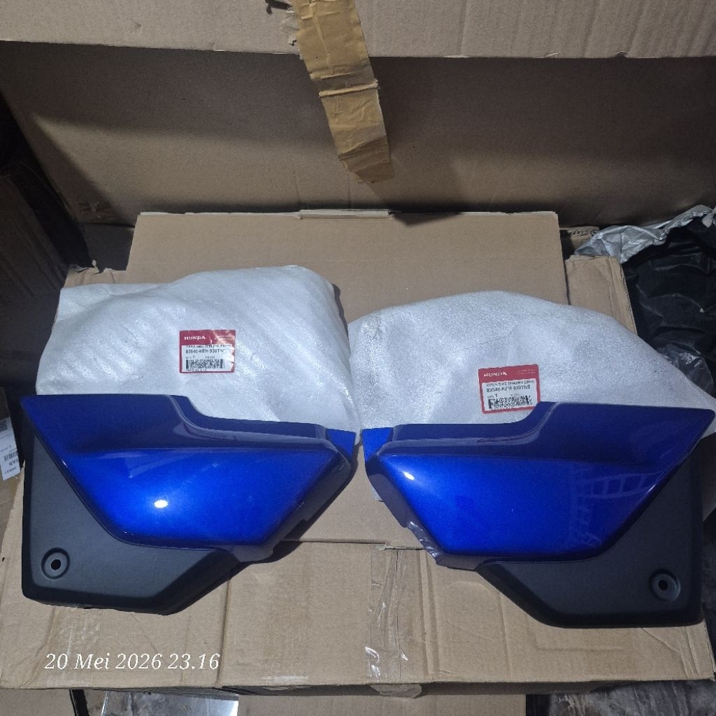 Cover R L side samping box akki tepong honda megapro mp hiu Biru original ahm honda 83540 83640 keh 