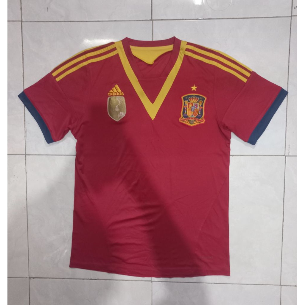 Jersey spanyol musim 2013/14