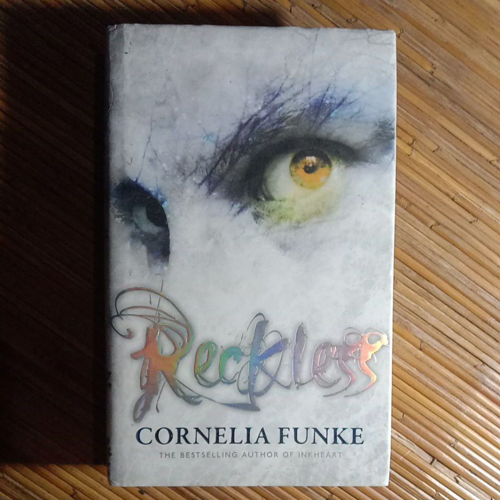 Novel Hardcover Bahasa Inggris - Reckless