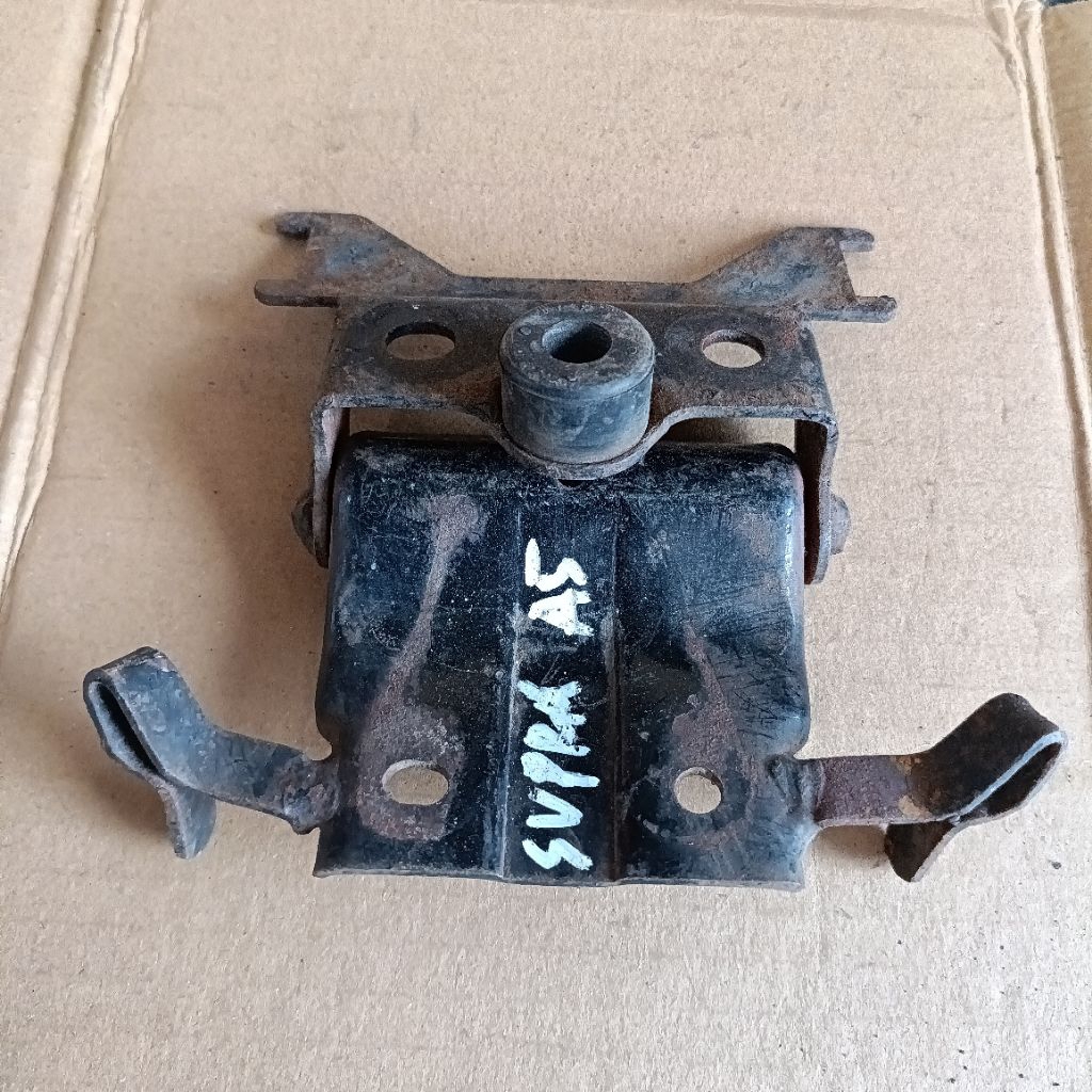 Bracket brecket braket breket pangkon dudukan engsel jog depan Honda Supra x 100 lama old supra old 