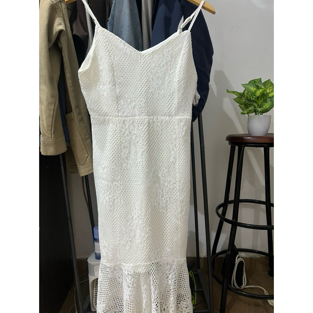 Dress putih Bangkok