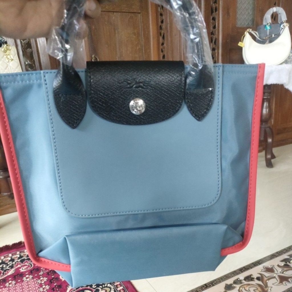 tas Tote wanita warna biru muda