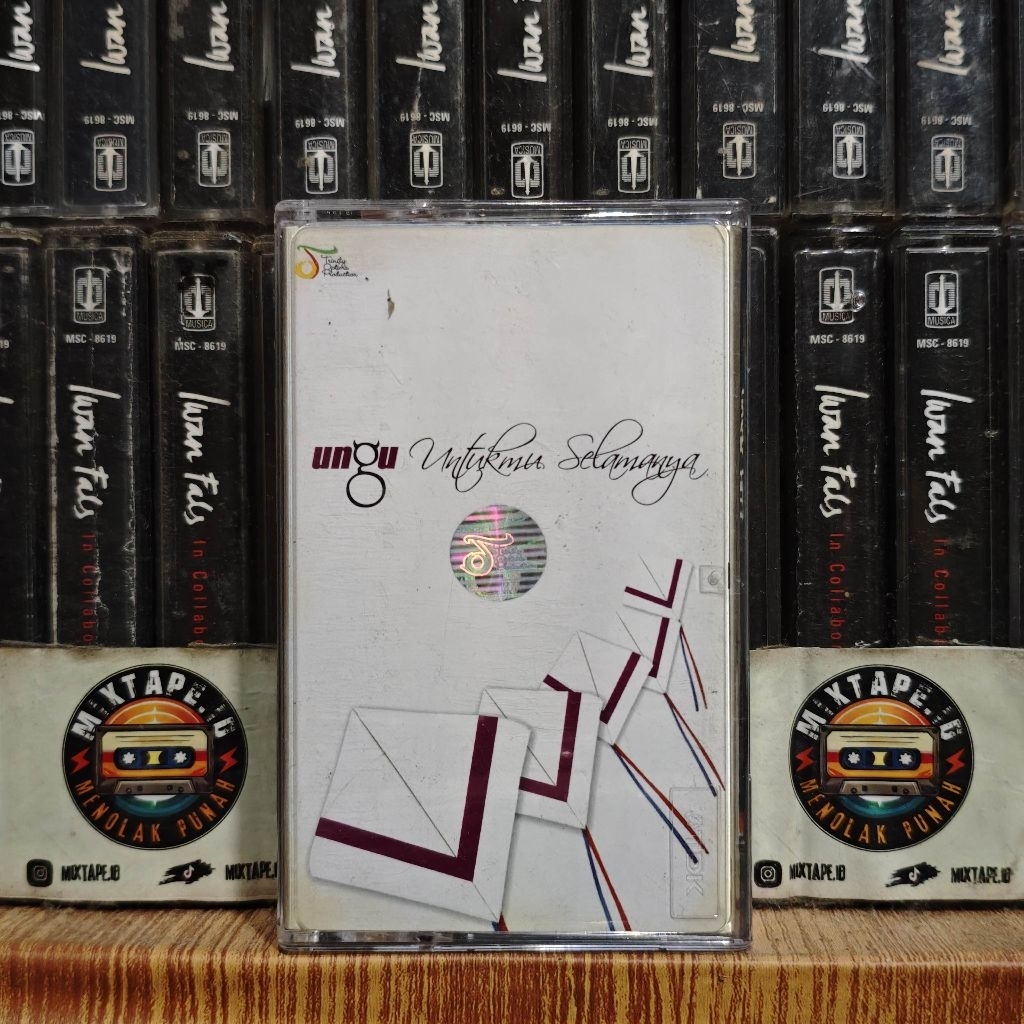 Kaset - Ungu - Untukmu Selamanya - Kaset Pita - Radio Tape - Radio - Pemutar Kaset - Retro - Classic