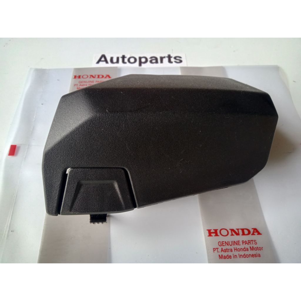 Caver tutup charger usb motor Honda beat deluxe kIA original