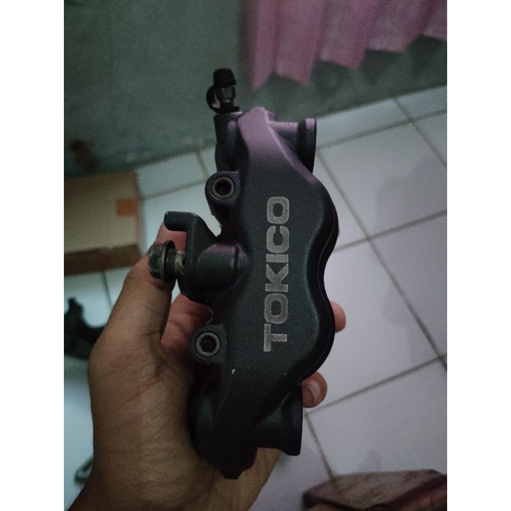 kaliper tokico 4 piston