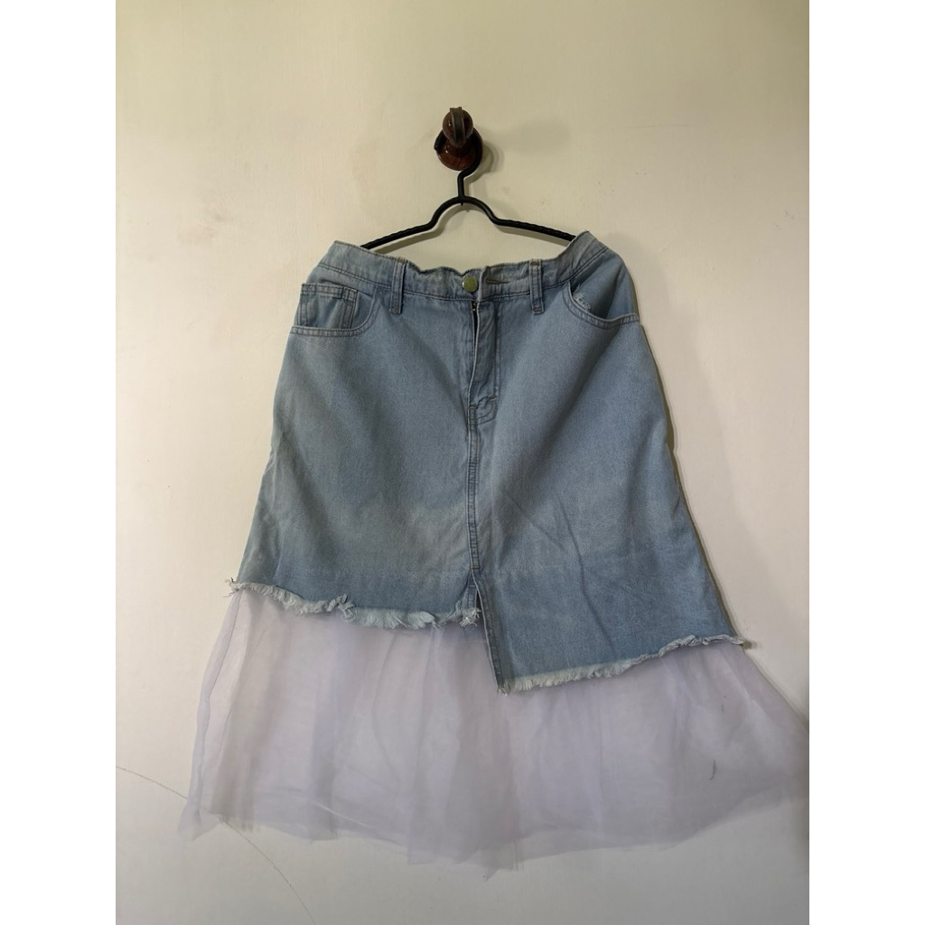 (Preloved) Rok Jeans Tile