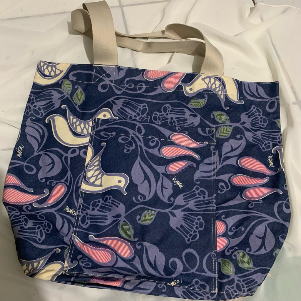 Preloved Tas Tulisan (My Tulisan by Melissa Sunjaya) Beach Bag Luca Edition 2012