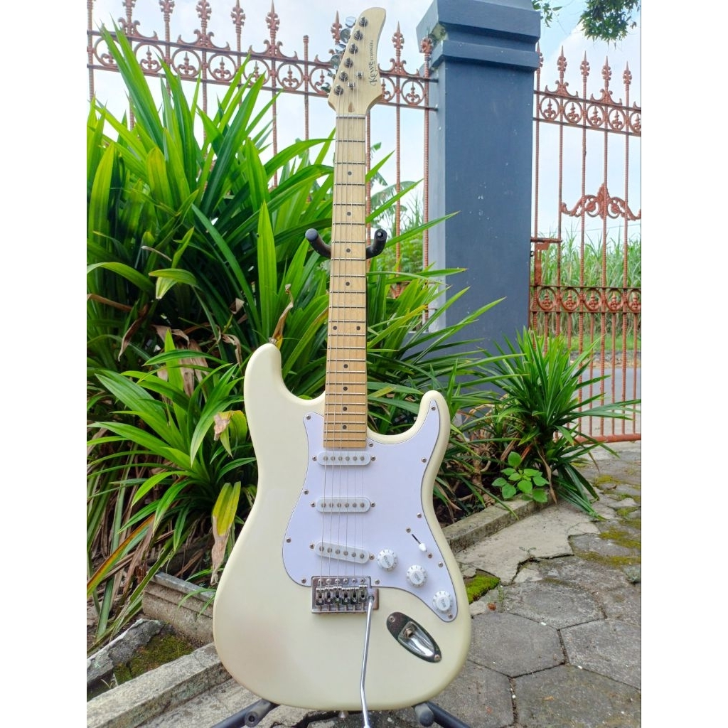 Gitar elektrik Kowe bekas Mulus