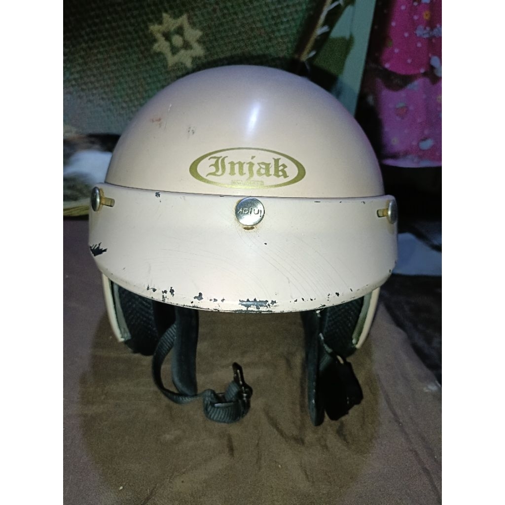 helm injak preloved tanpa kaca..