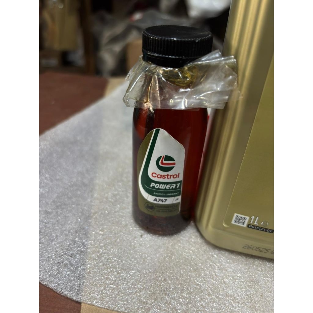 oli samping refill 100 ml/castrol A747