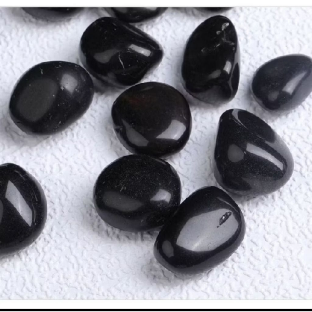 BATU AKIK BONGKAHAN TUNGGAL BLACK OBSIDIAN 20-30 MM