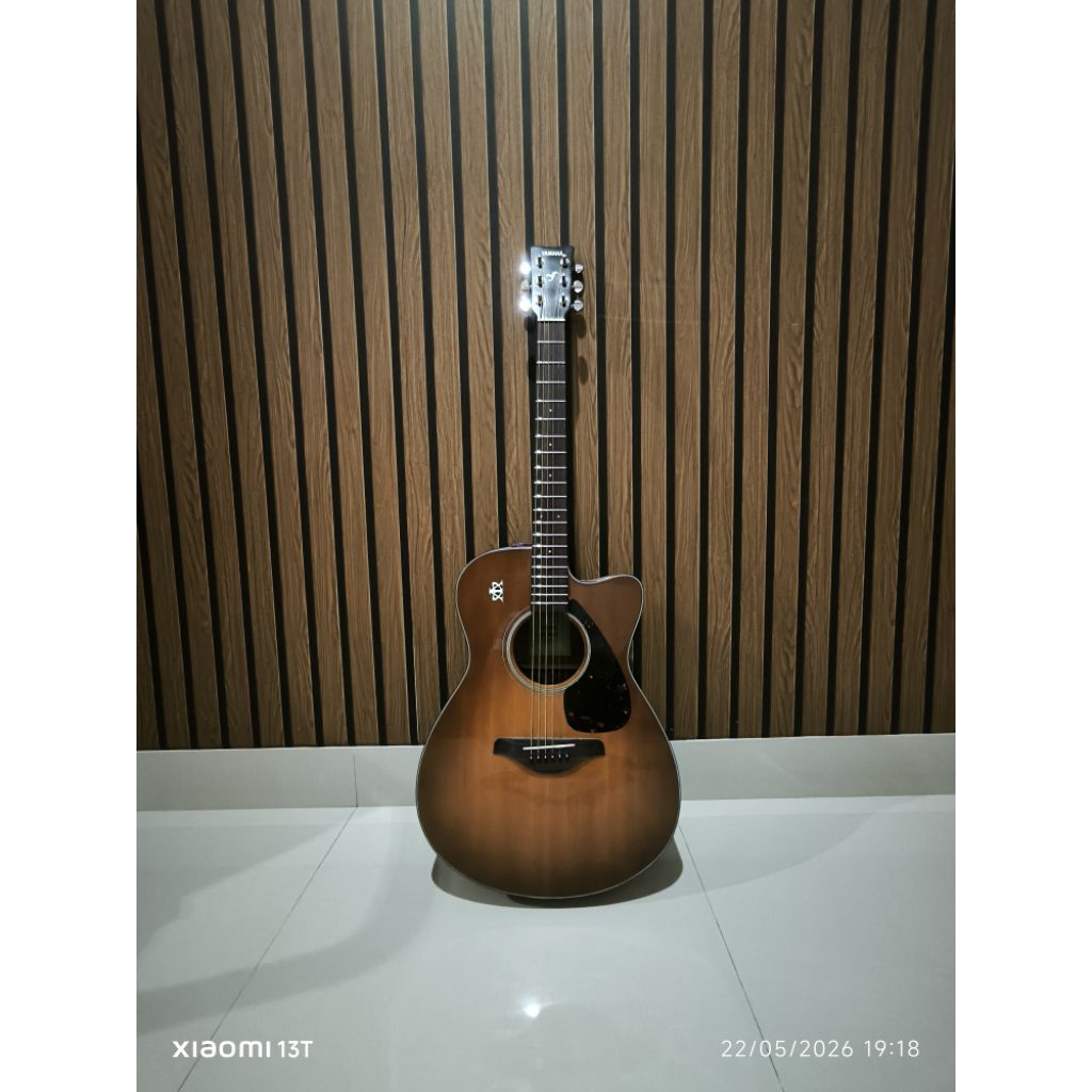 Gitar Akustik Yamaha FSX800C preloved