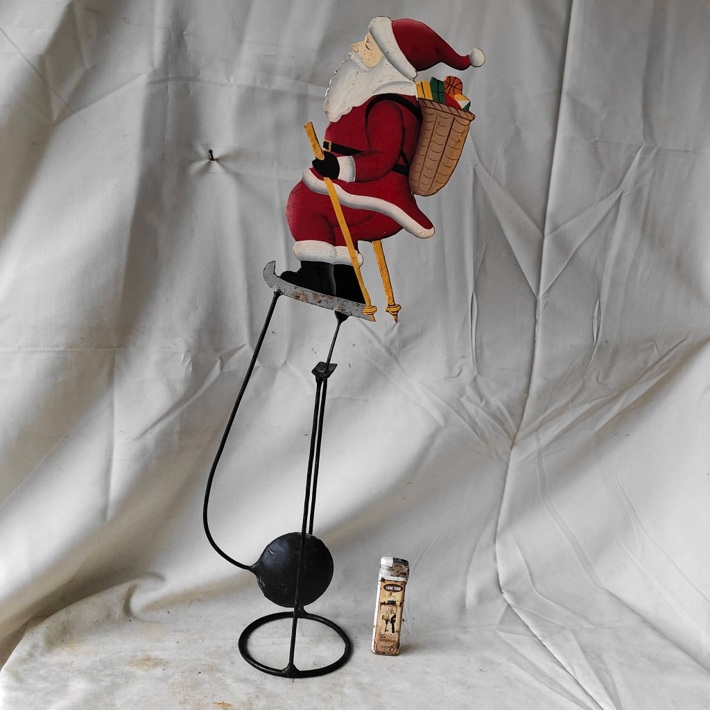 Pajangan Vintage balancing toy Santa Claus Plat Besi Gepeng