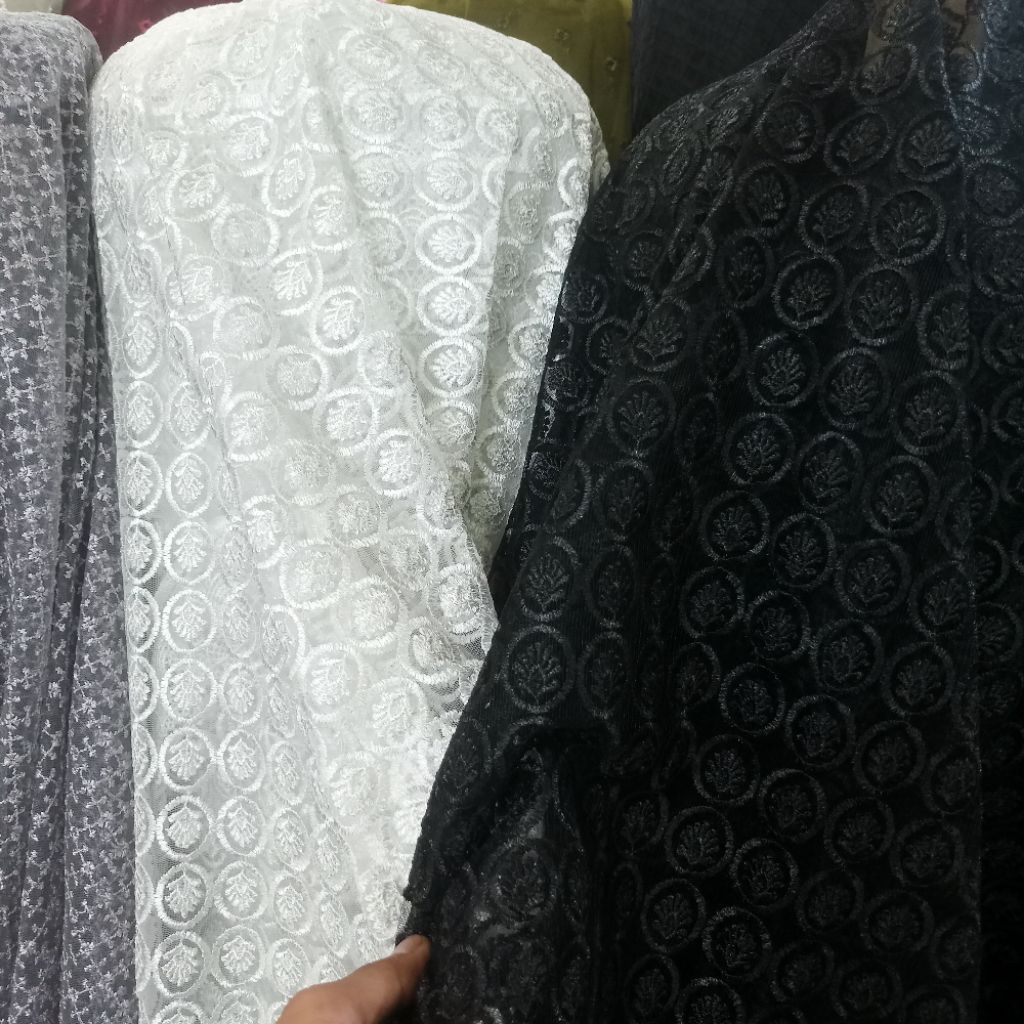 Kain Tile Bordir Pinggiran Renda / Kain Tulle Bordiran Super Tebal / Kain Tile Bordiran Motif Bunga 