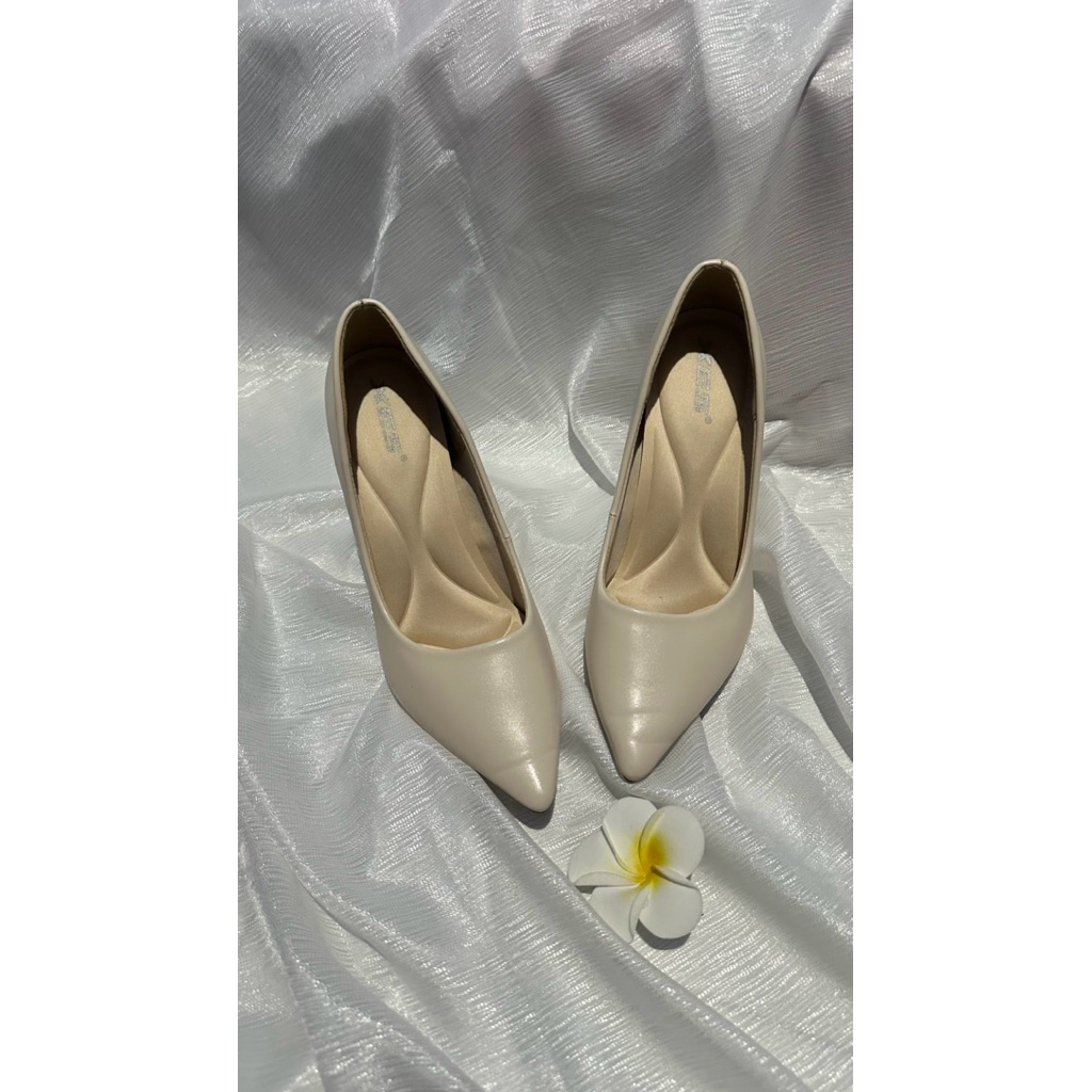 Preloved Heels XES
