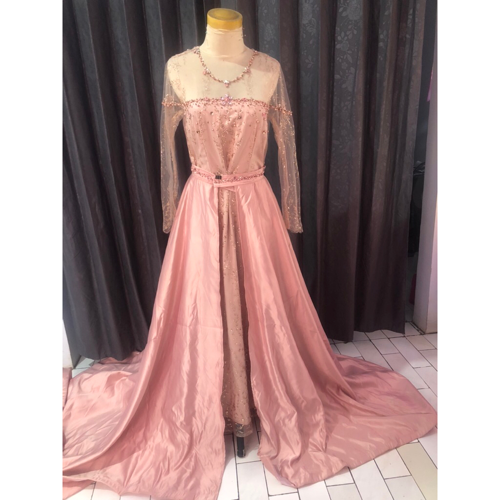 Gaun Pengantin Rose Gold Preloved