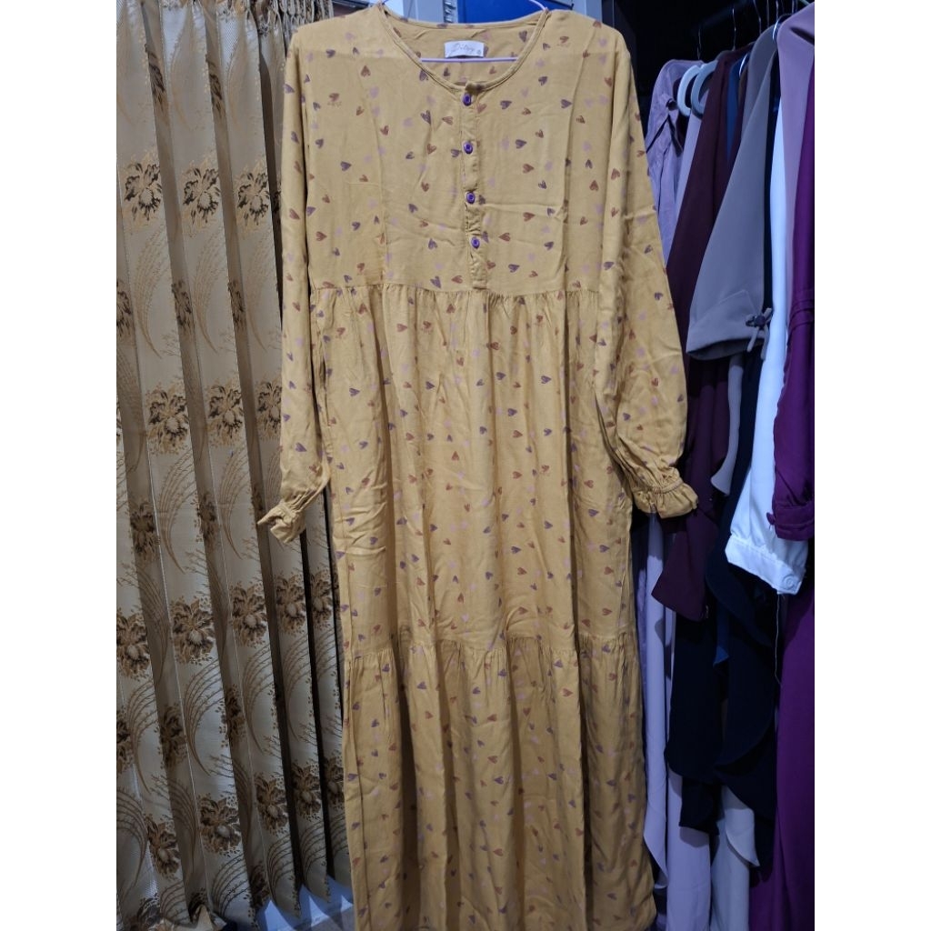preloved NG Ditsy size M dijual krn susut
