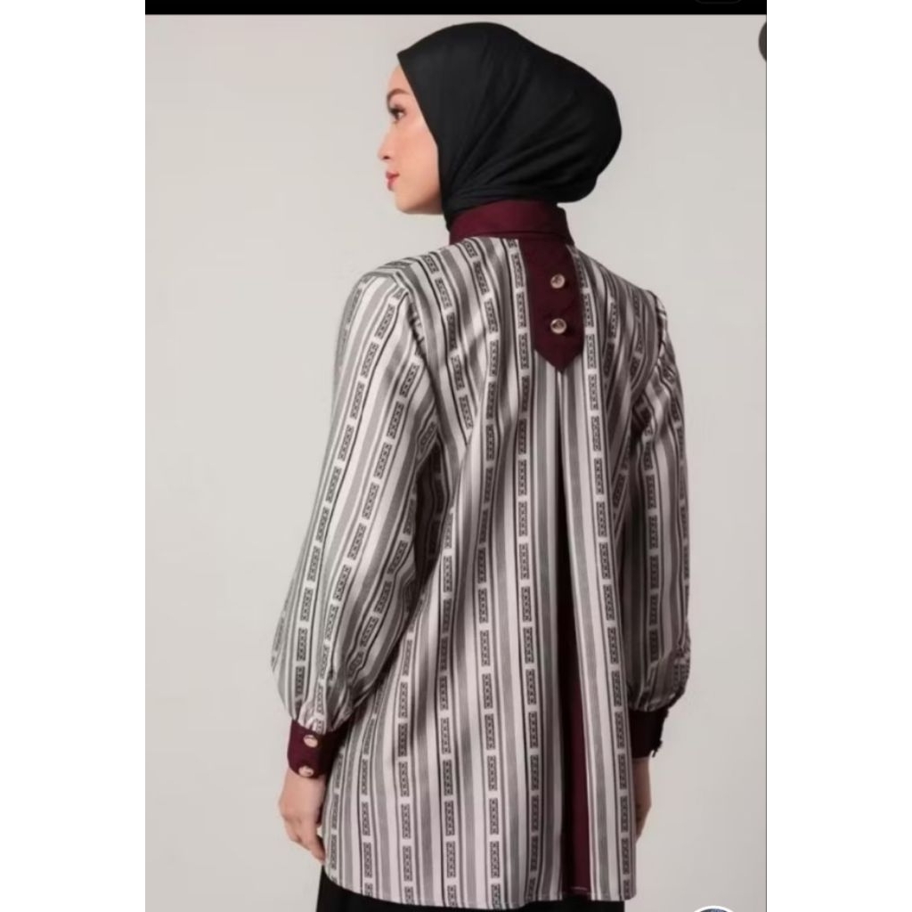 PL/preloved tahira blouse zaskia sungkar size S