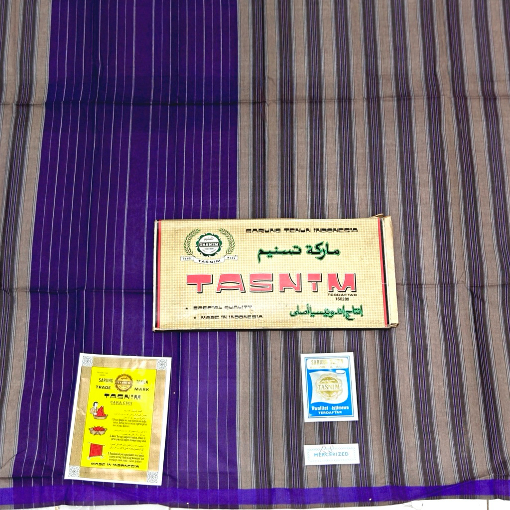 sarung tasnim  (bukan sarung pl preloved)