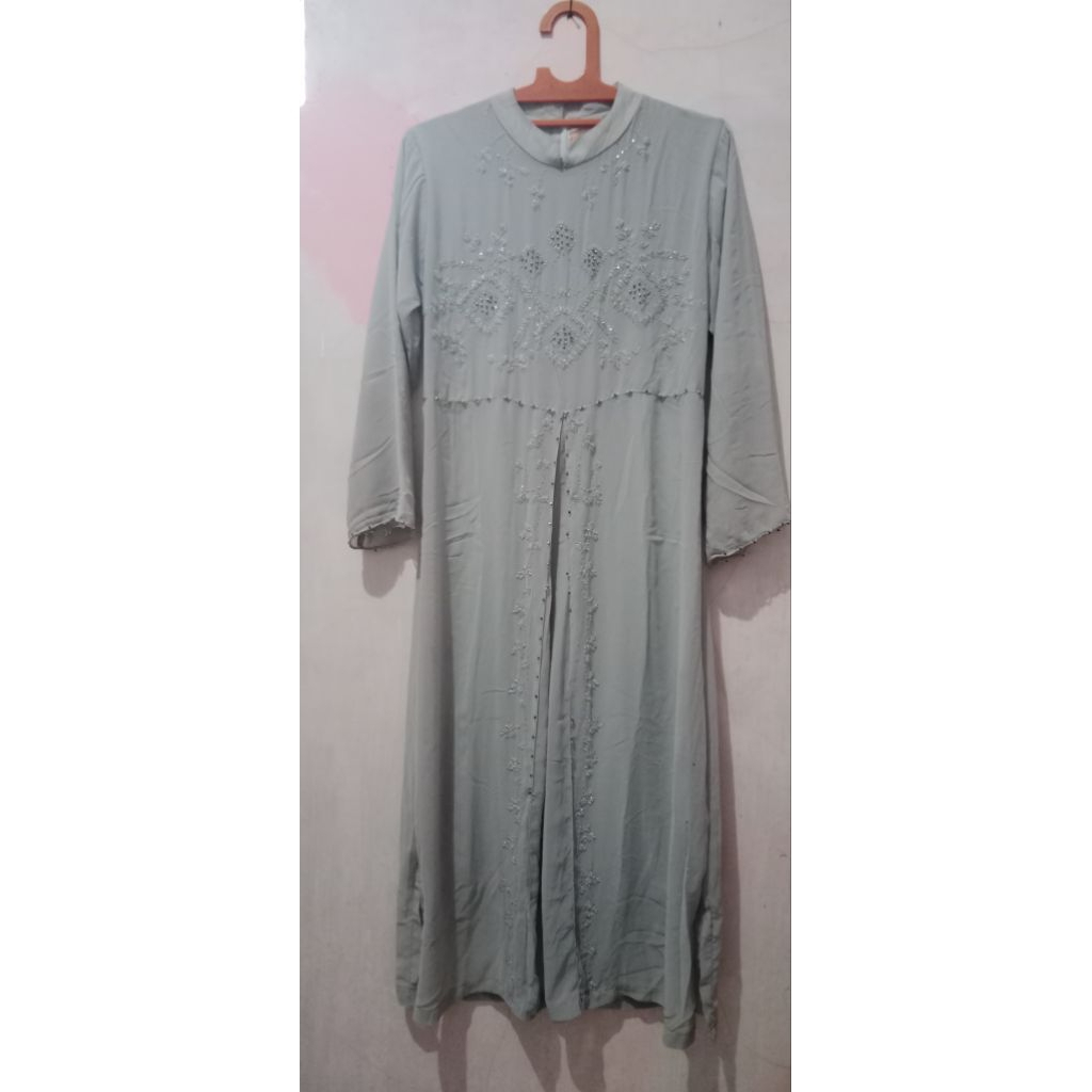 gamis warna abu silver swaroksi