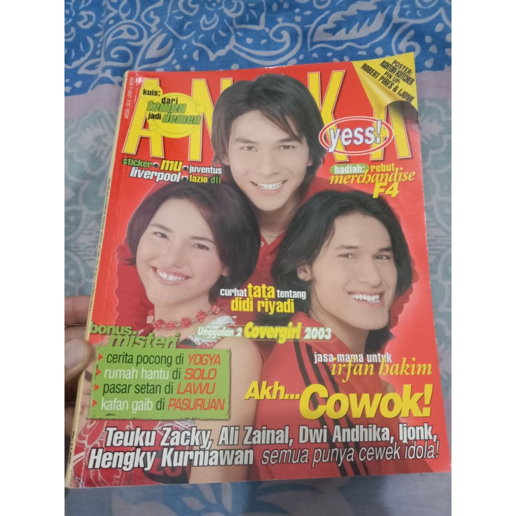Majalah aneka yess Mei 2003 ada Agnes