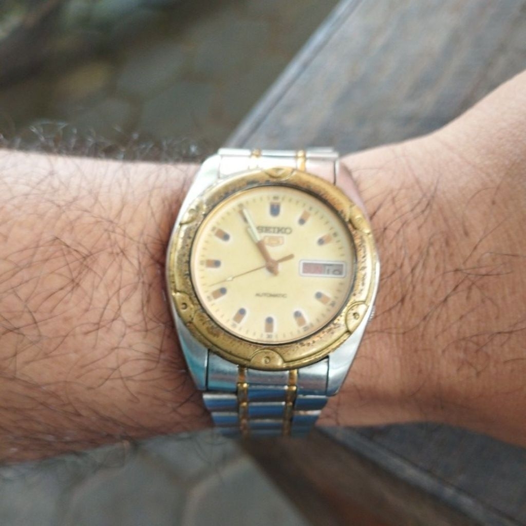 Jual Rugi Jam Tangan Seiko 5 Automatic Two Tone  CAL 7s26 Original Dial Glow Ind The Dark Lume Teran