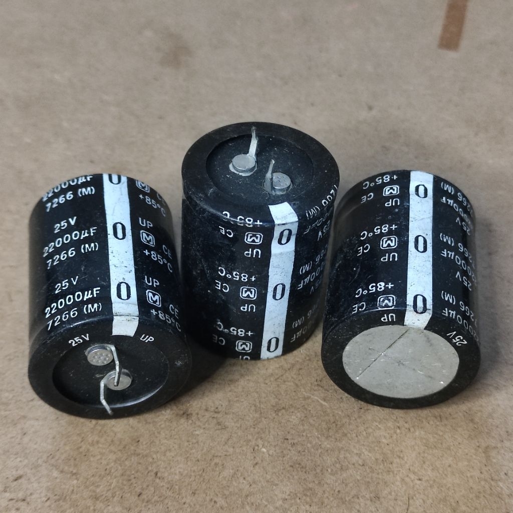 elco 22000uf 25V 85°C kapasitor elco 25V 22000uf