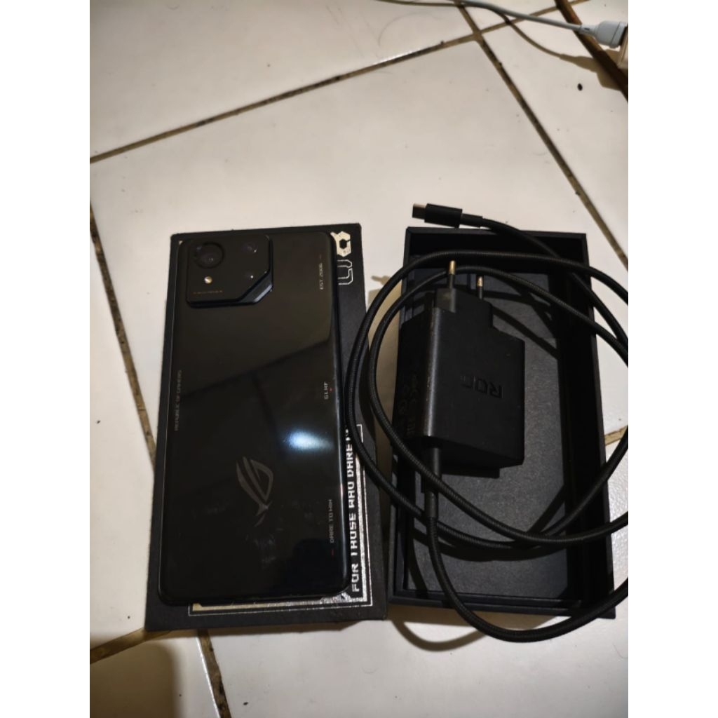 HP ASUS ROG 8 RAM 12/256