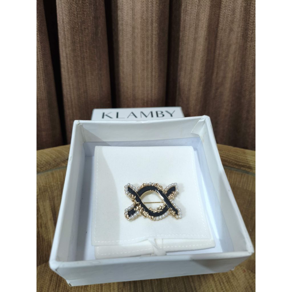 Wearing Klamby - Calista Brooch (New)