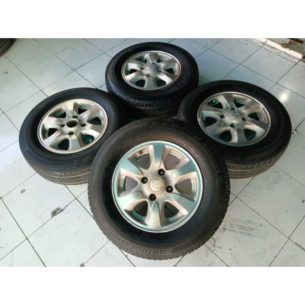 VELG SECOND REP KIJANG R14X5,5 H4X114,3 BAN 195 70 R14
