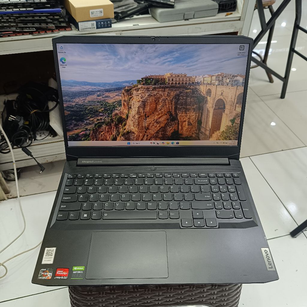 LAPTOP LENOVO IDEAPAD GAMING AMD RYZEN 5 5600H RAM 8 GB SSD 512 GB RTX 3050