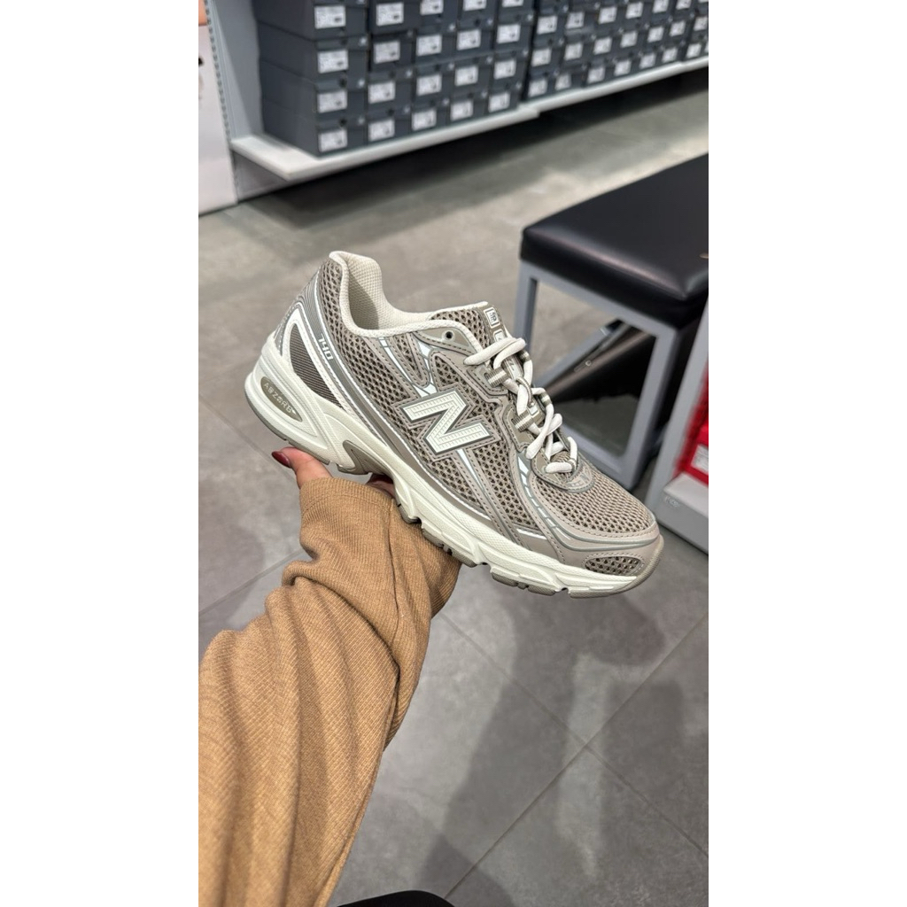 NewBalance740