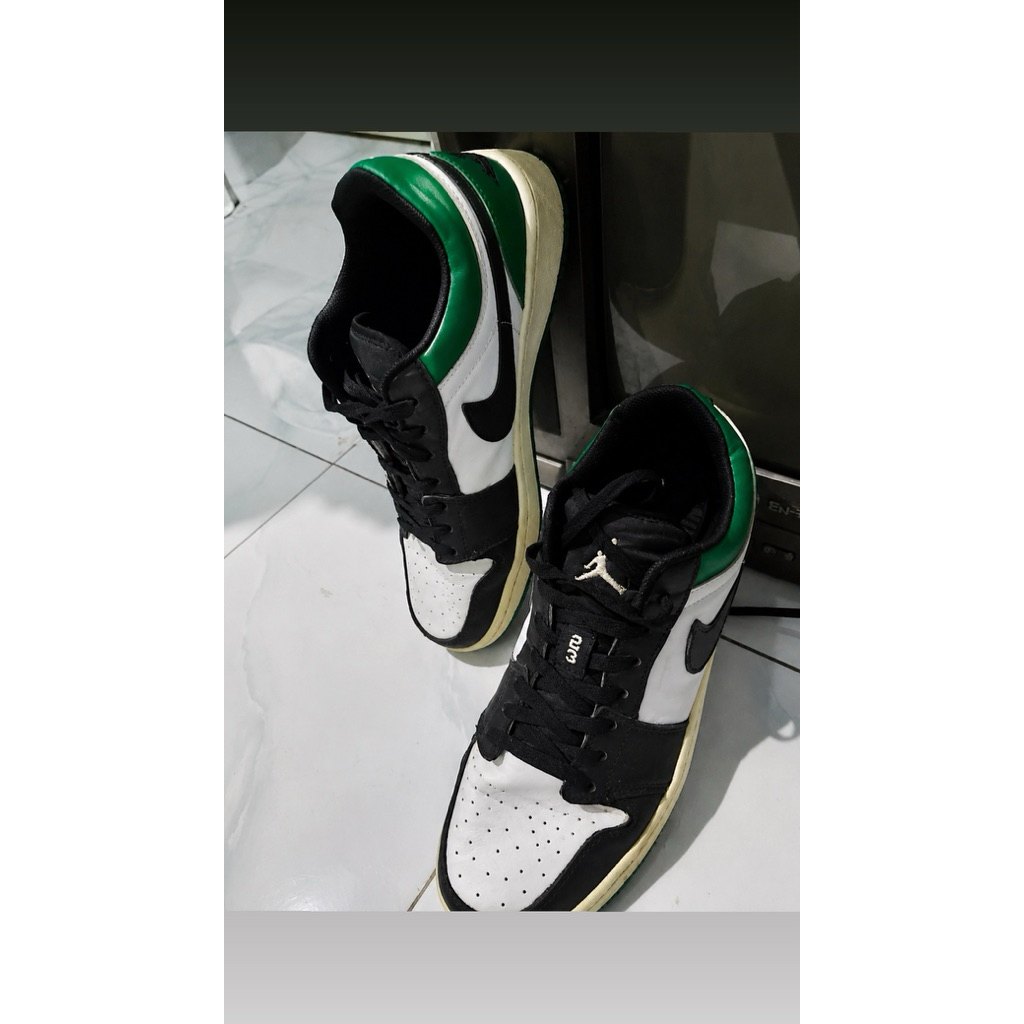 sepatu Nike Low Green White Black second/preloved