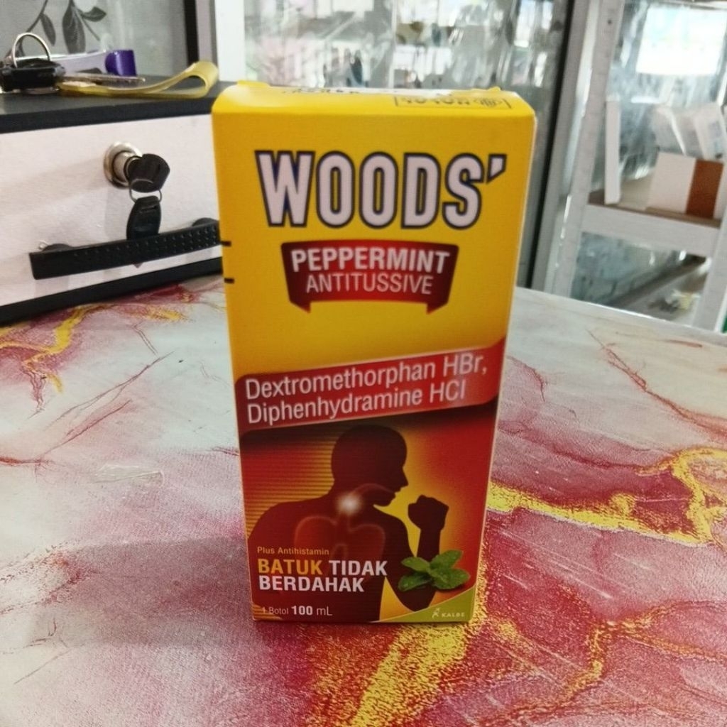 Woods' Pappermint Antitussive Dextromethorphan HBr, Diphenhydramine HCi 100mL
