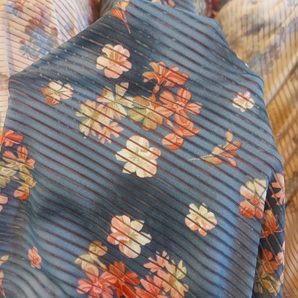 kain spandek premium  - kain spandek salur - kain spandek motif bunga ( Blue Jeans) tb