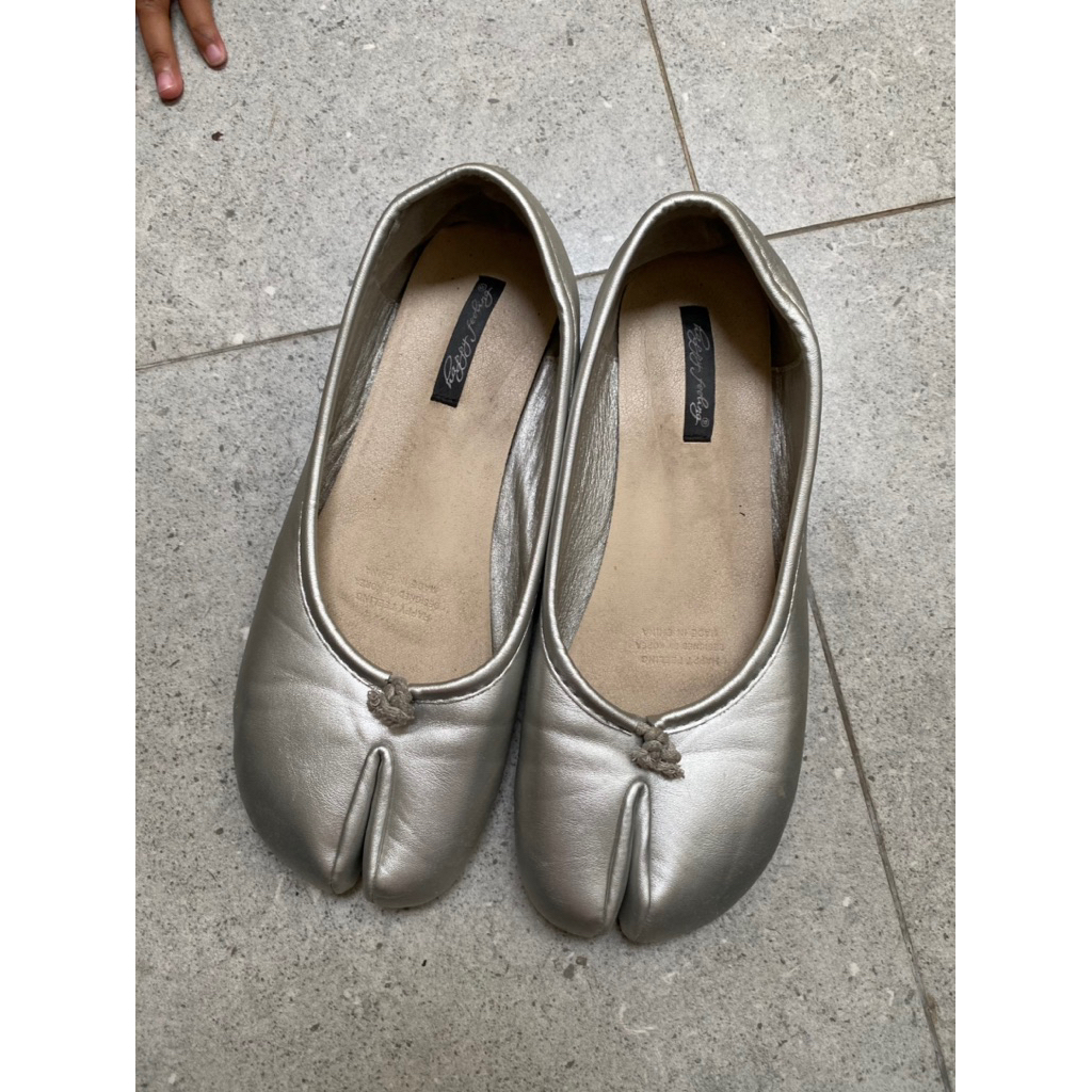 preloved sepatu flatshoes murah tabi