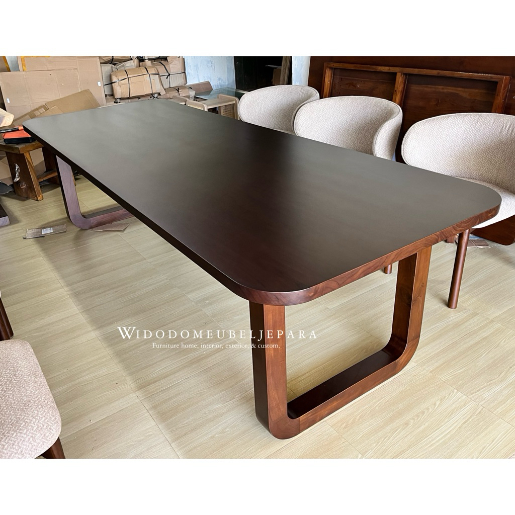 Meja makan 200x100 cm jati