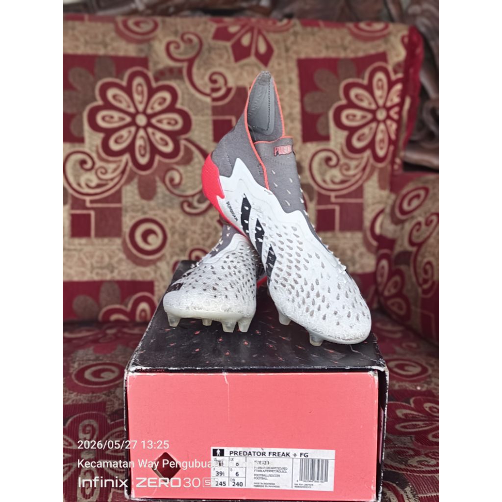ADIDAS PREDATOR FREAK + FG