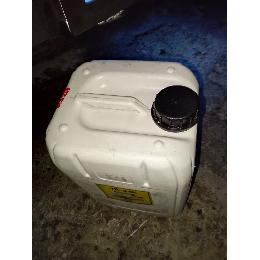 jerigen bekas 20 liter