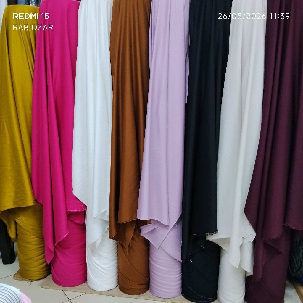 KAIN COTTON RAYON TWILL UNIQLO POLOSAN