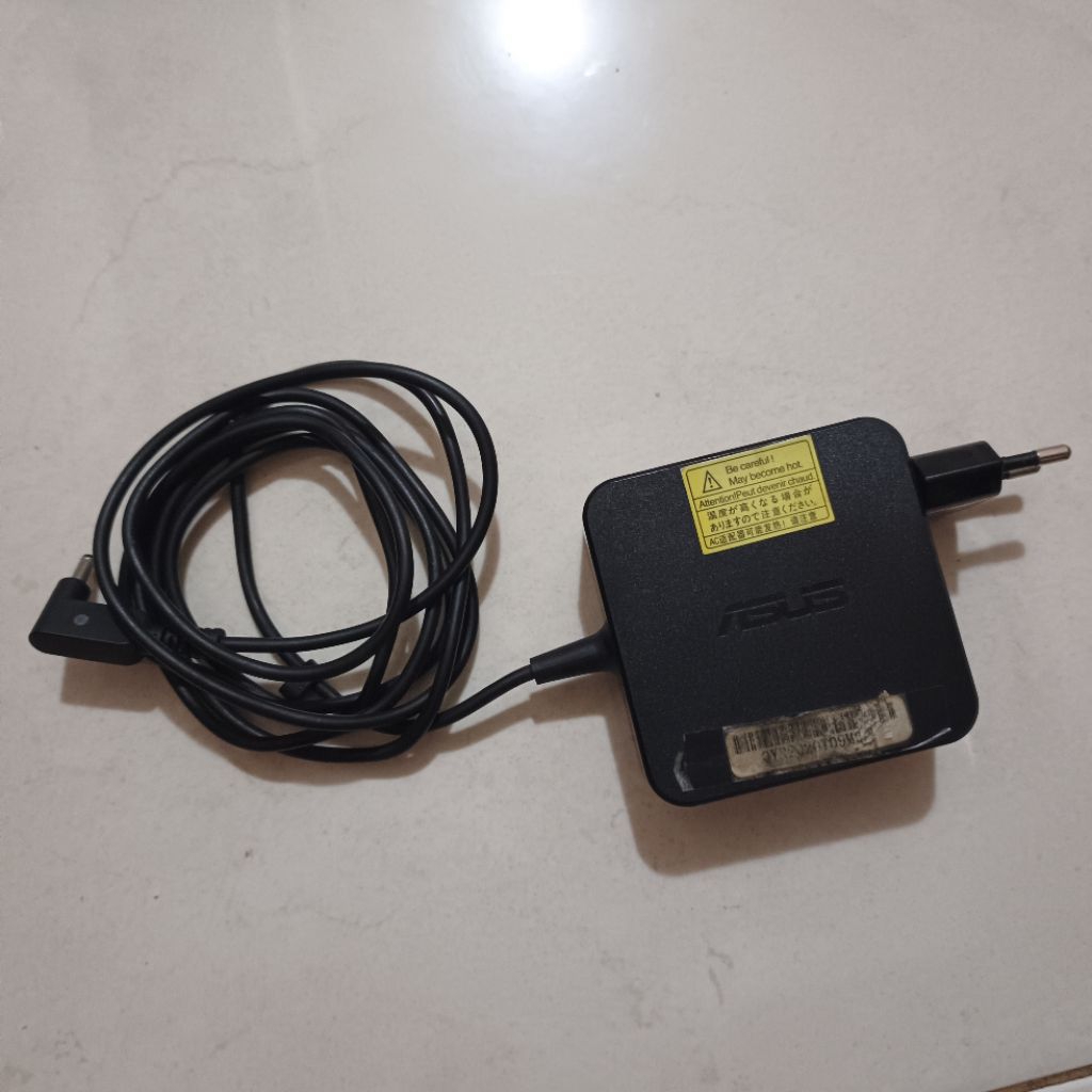 Charger Laptop Asus Vivobook S14 65watt Ori